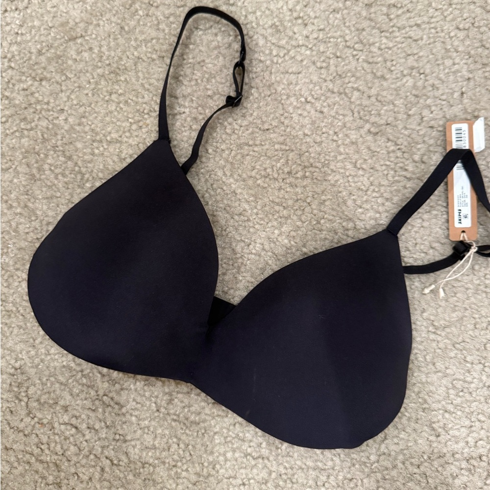 Skims Bra 30D Wireless Push Up